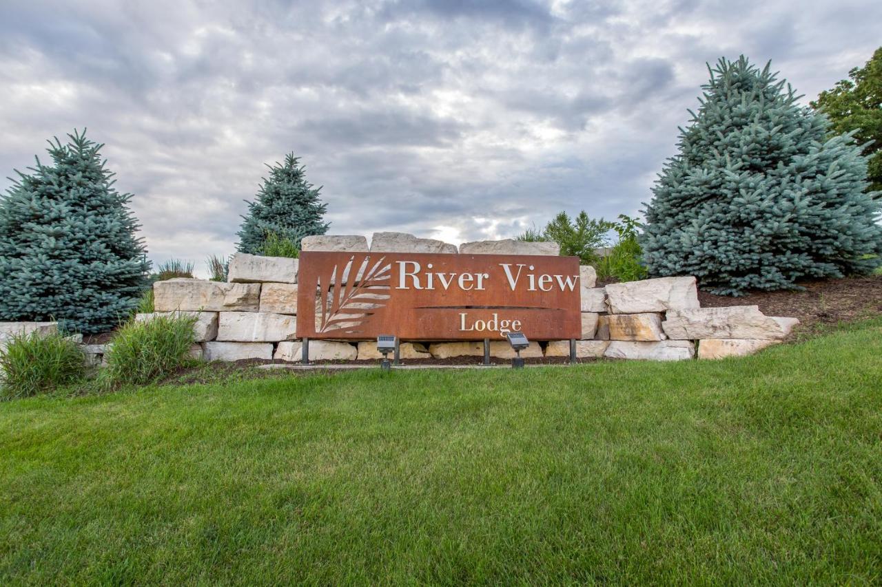 River View Lodge Le Claire Kültér fotó